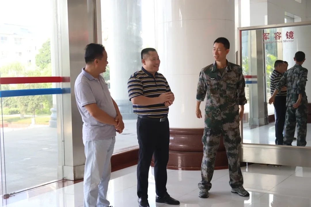 八一慰问2.webp.jpg